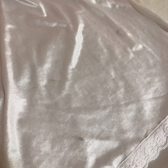 Silky white mid length skirt - Picture 3 of 4